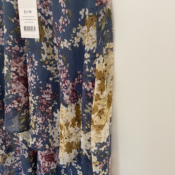 NA-KD Fashion Floral High Low Skirt - Picture 5 of 6